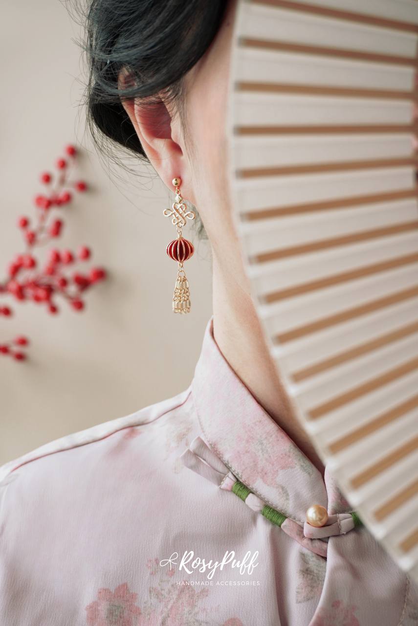 Golden Knots Lantern Earrings