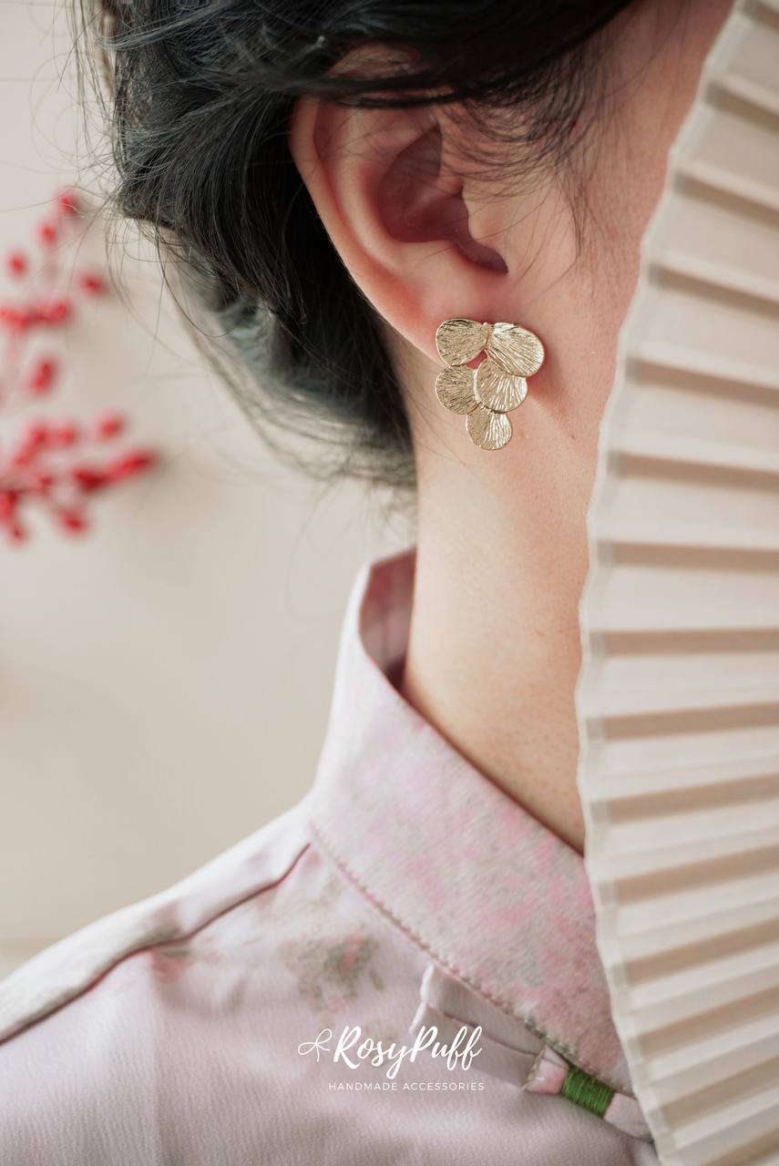 Mermaid's Shimmer Earrings