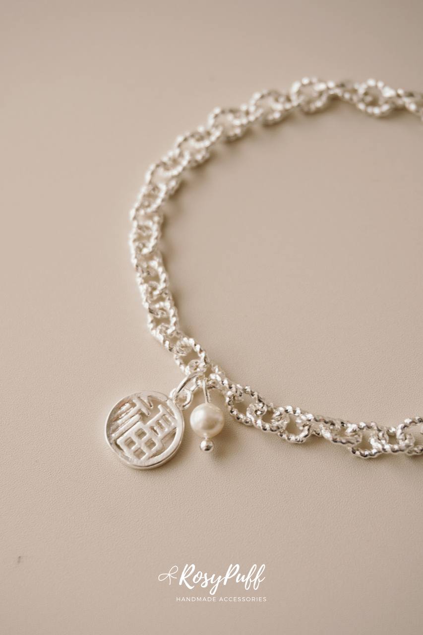 Silver Glitters Bracelet With Selectable Charm