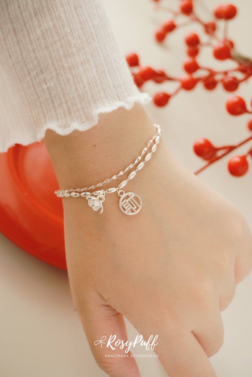 Silver Whisper Bracelet With Selectable Charm
