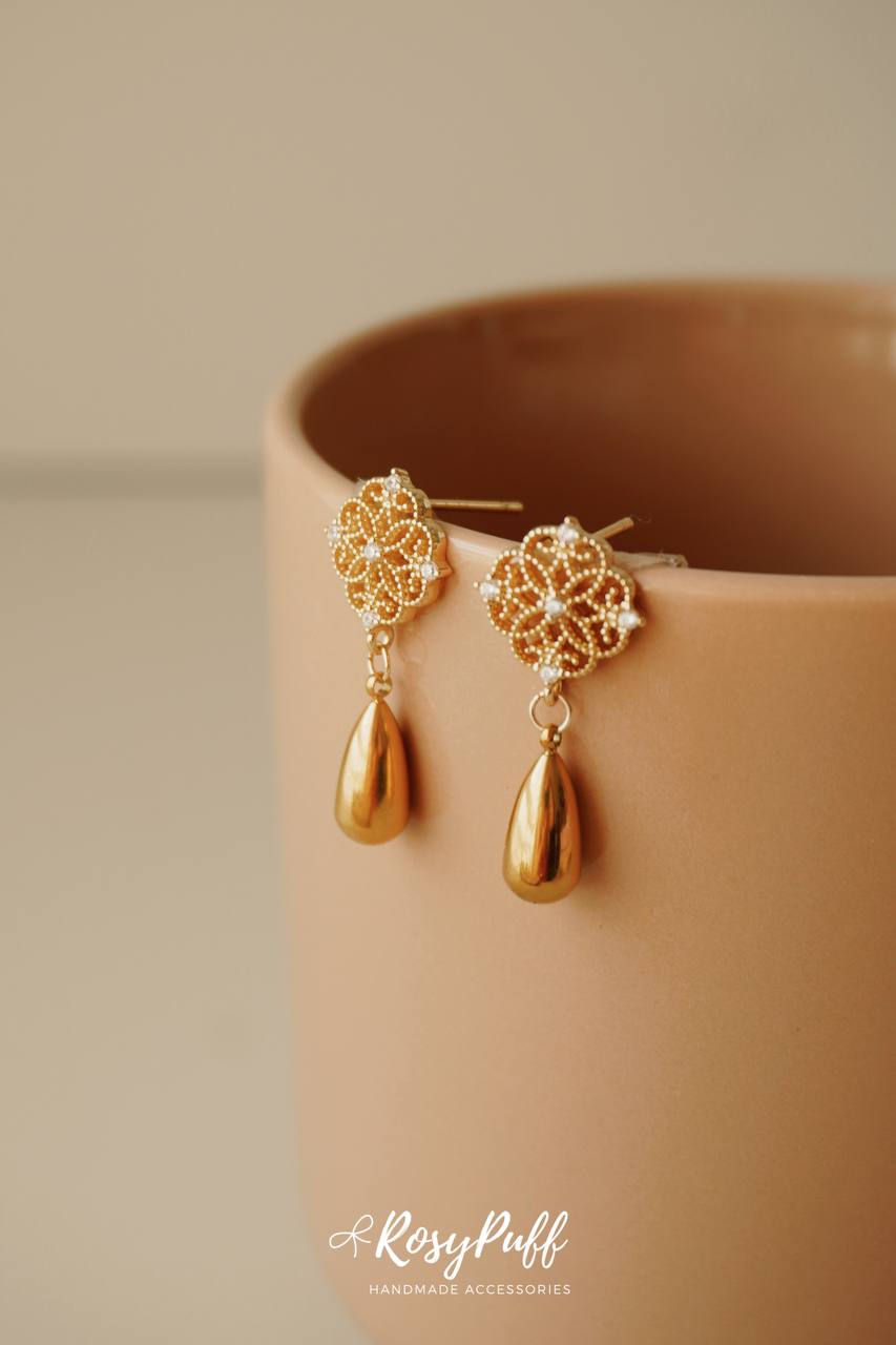 Oriental Grace Earrings