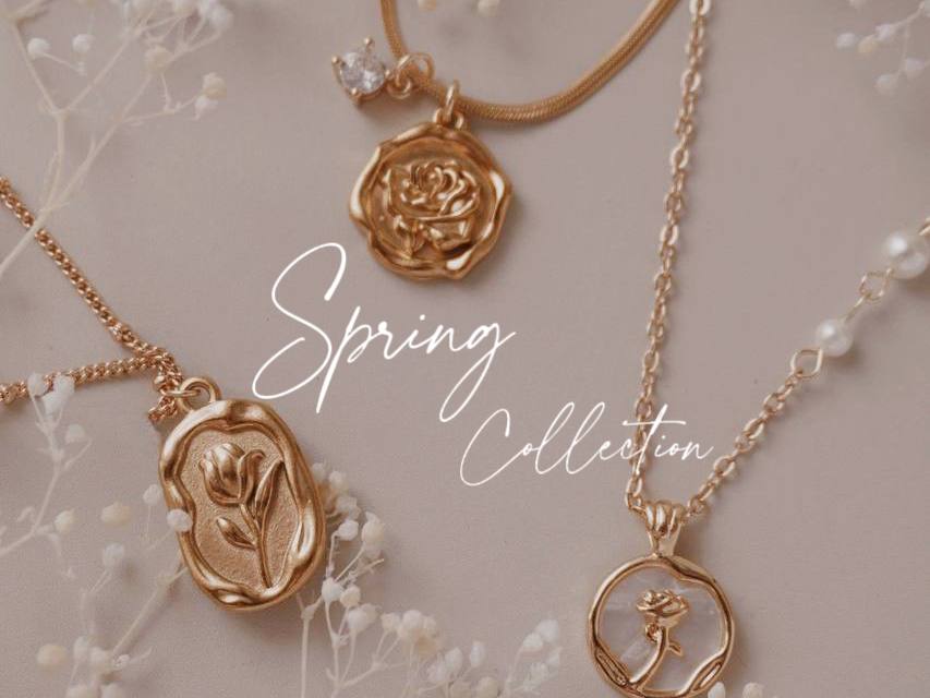 Tulip Stamp Necklace