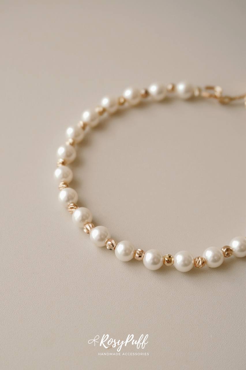 Serene Pearls In Gold