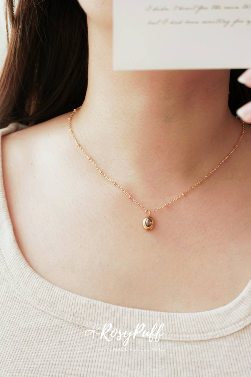 Oval Muse Necklace In Purple