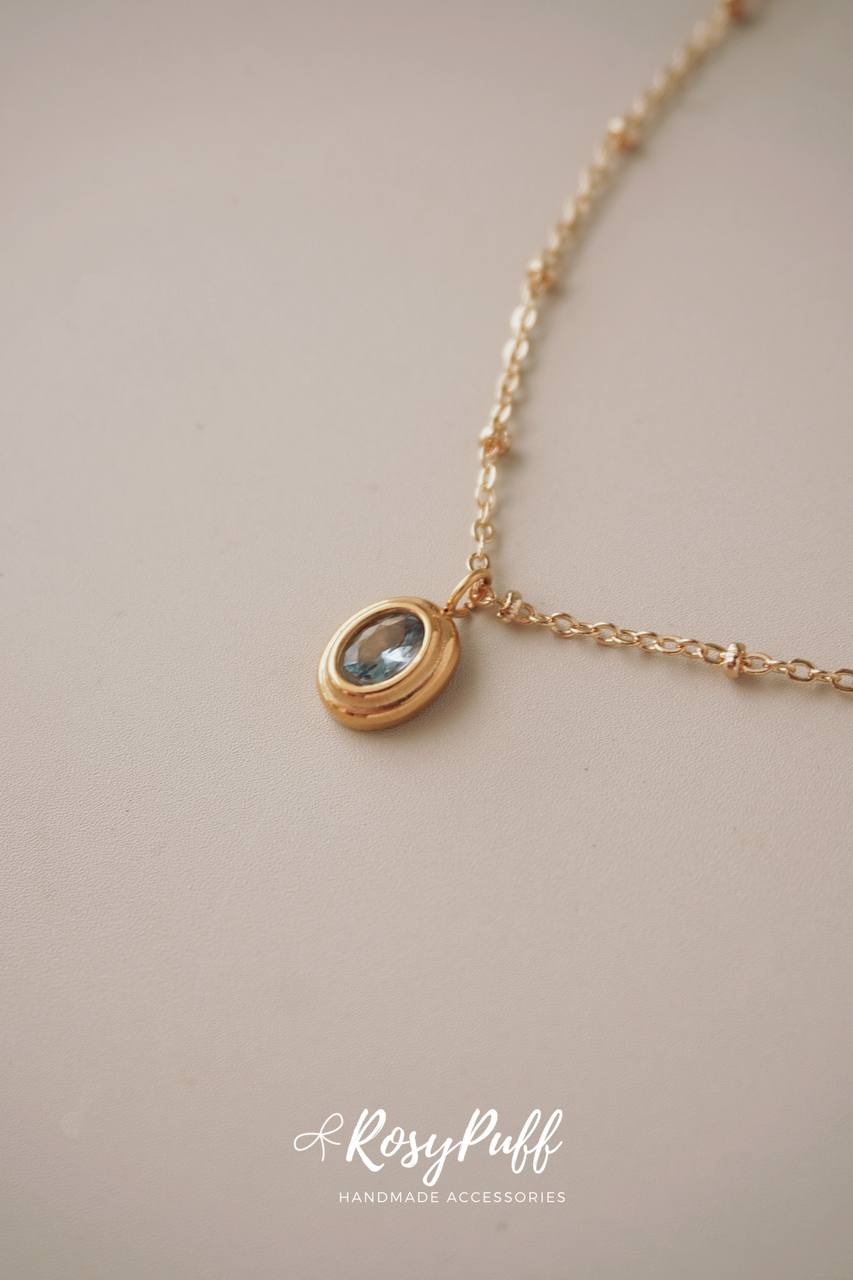Oval Muse Necklace In Blue