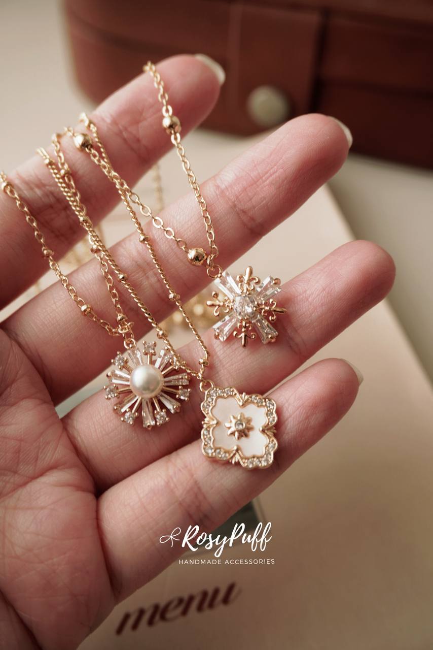 Amber Necklace In Gold
