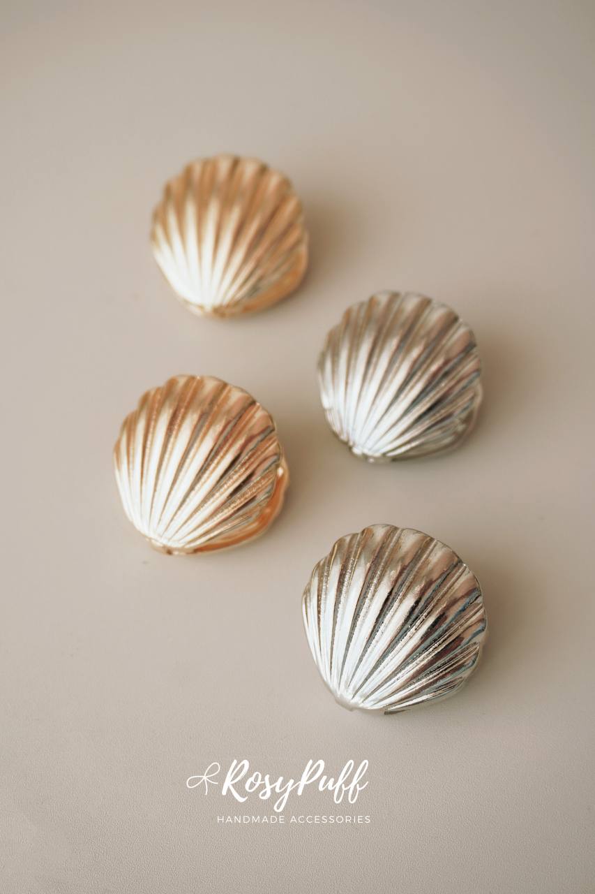 Golden Shells Earrings In Gold