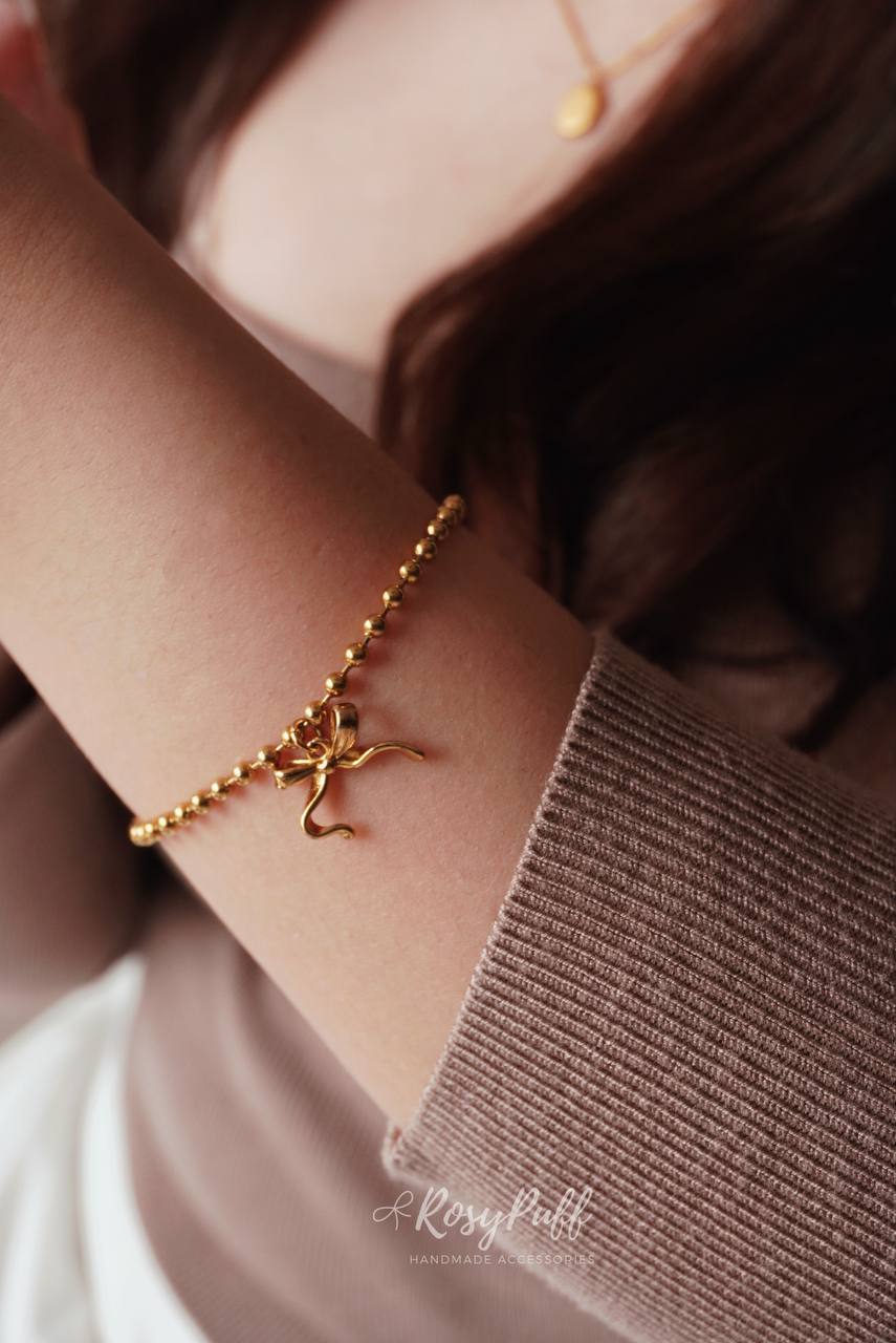 Valine Bow Bracelet