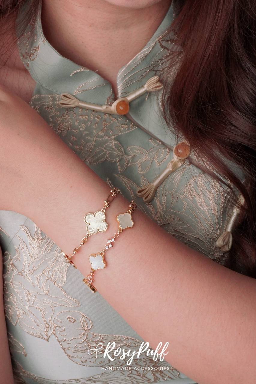Pearl Clovers Bracelet