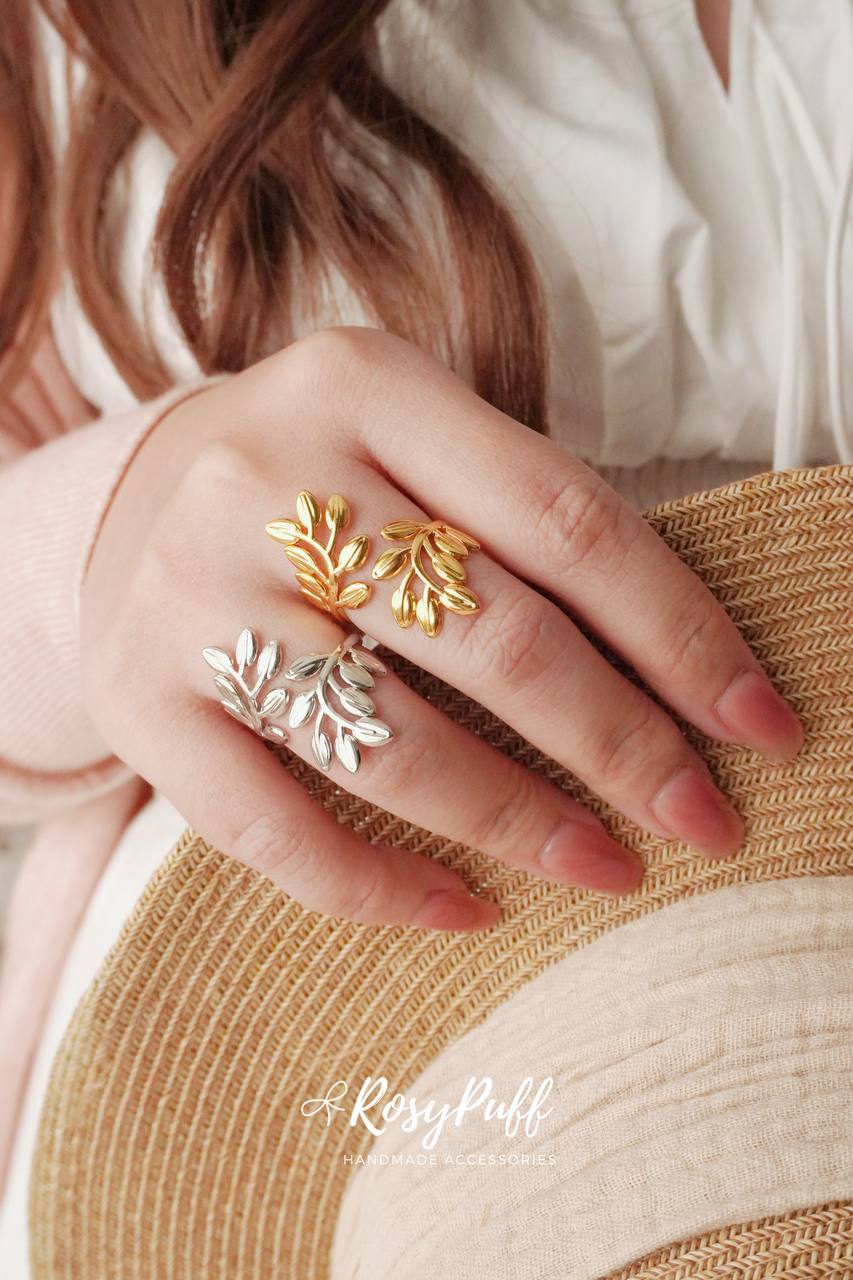 Double Laurel Leaf Ring In Gold