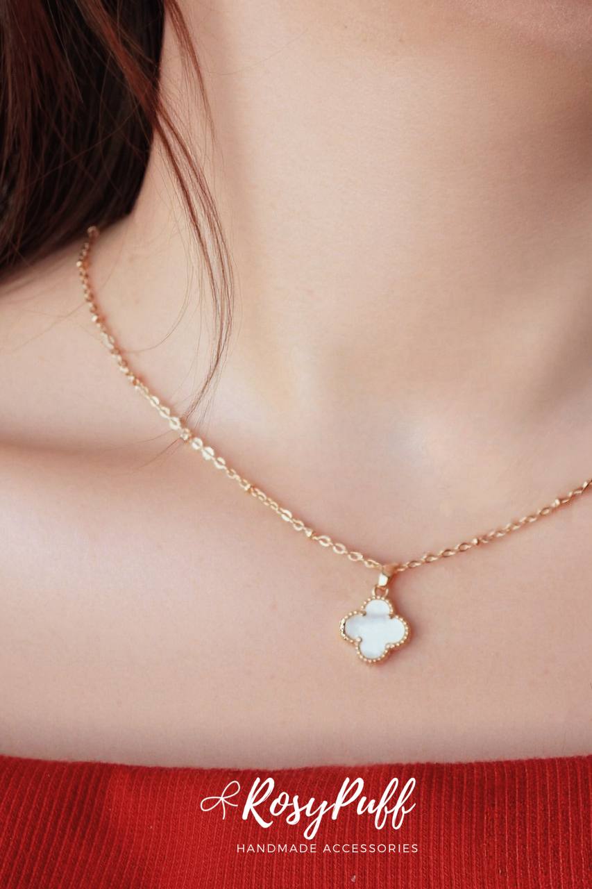 Pearl Clover Necklace