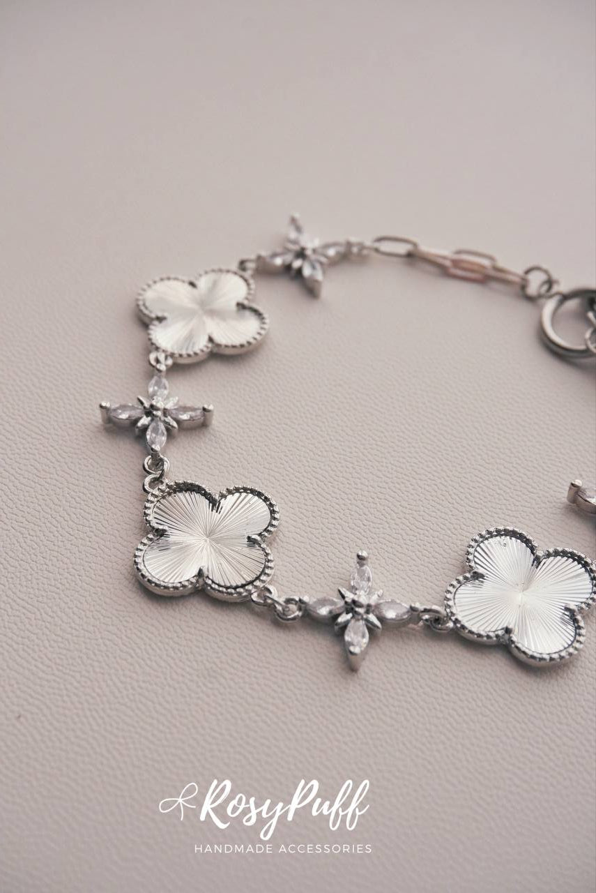 Silver Clovers Bracelet