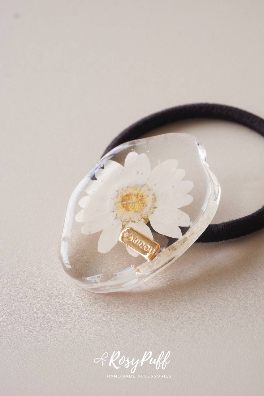 White Daisy Elastic Hair Tie