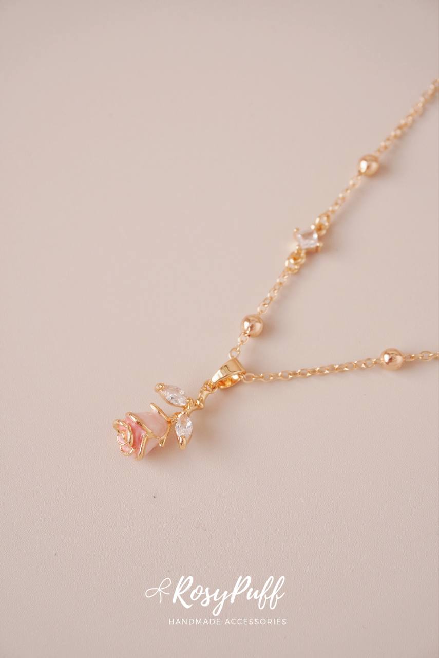 Eternal Rose Necklace In Pink