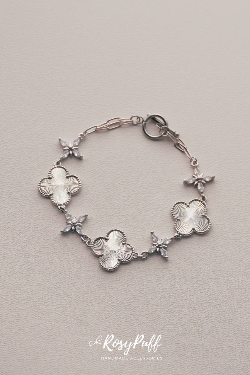Silver Clovers Bracelet