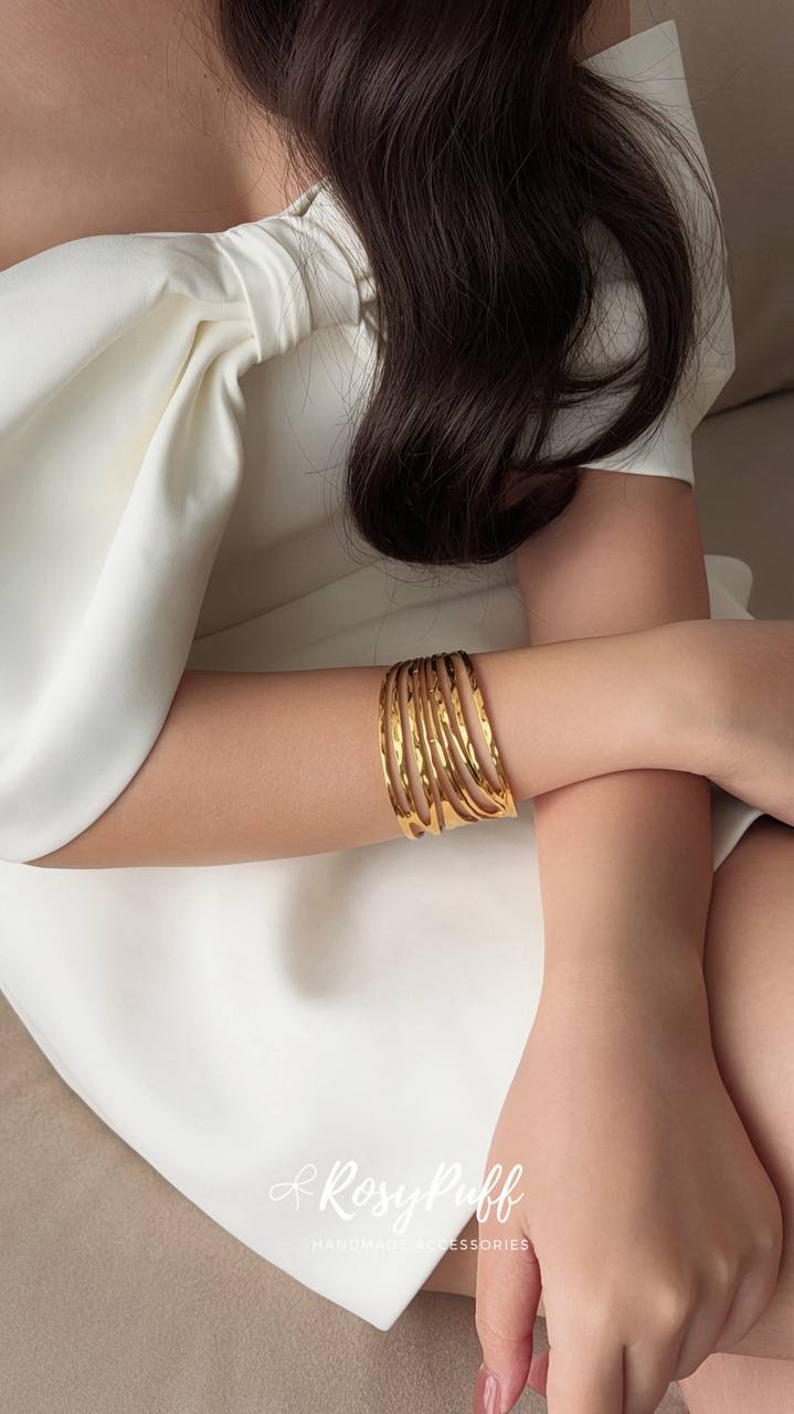 Noir Bangle ( Water Resistant )