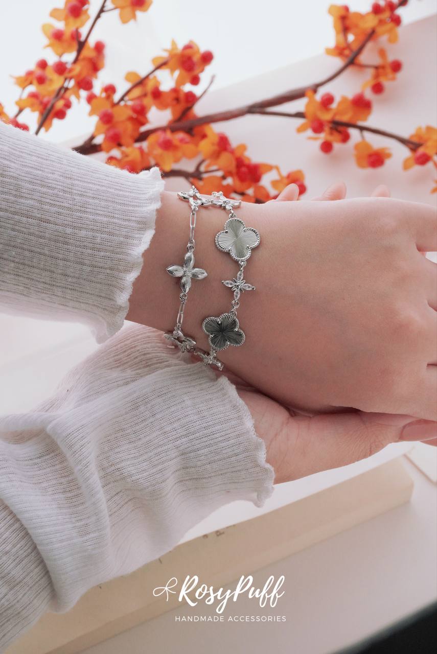 Silver Clovers Bracelet