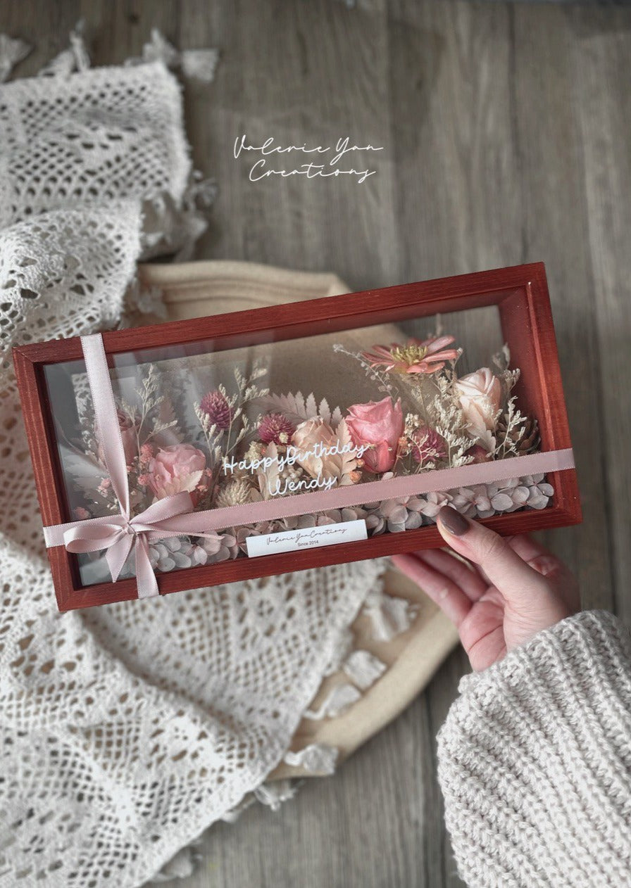 Timeless Petal Frame