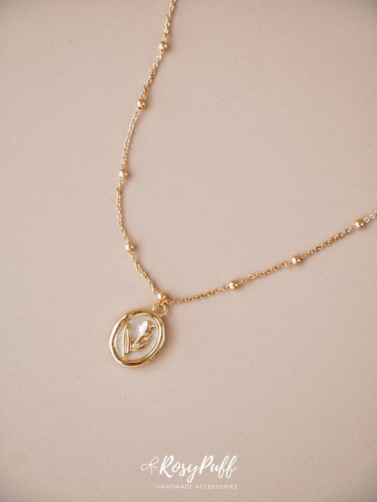 Tulip Pearl Necklace