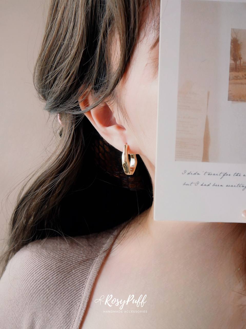 Gold Luminous Earrings