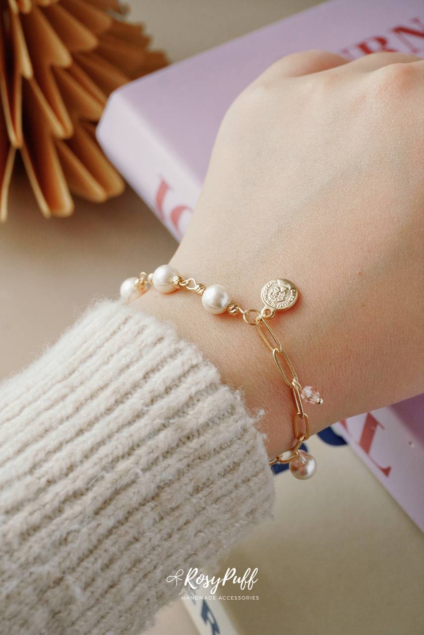 Jingle Star Bracelet In Gold