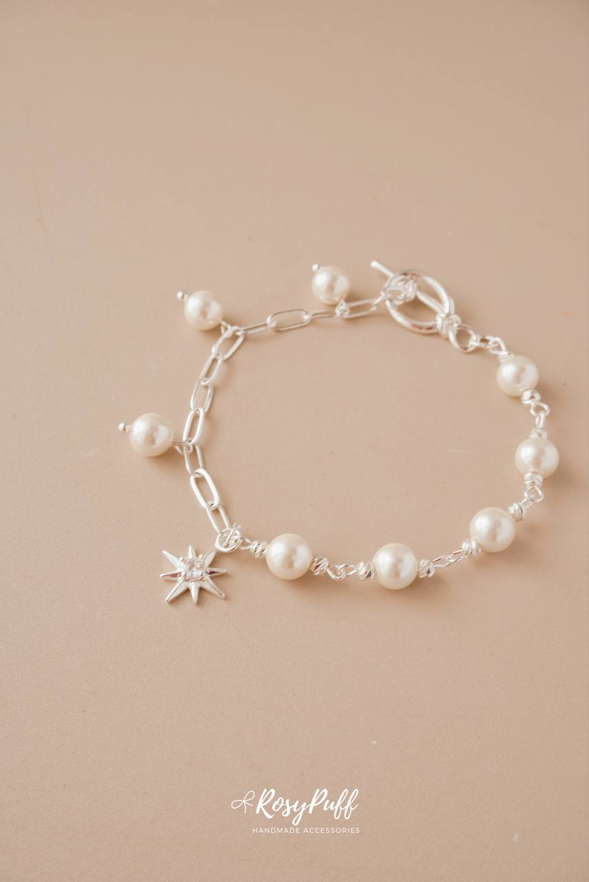 Jinggle Star Bracelet In Silver