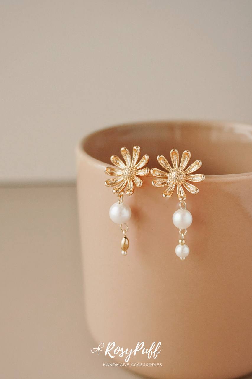 Daisy Glam Earrings