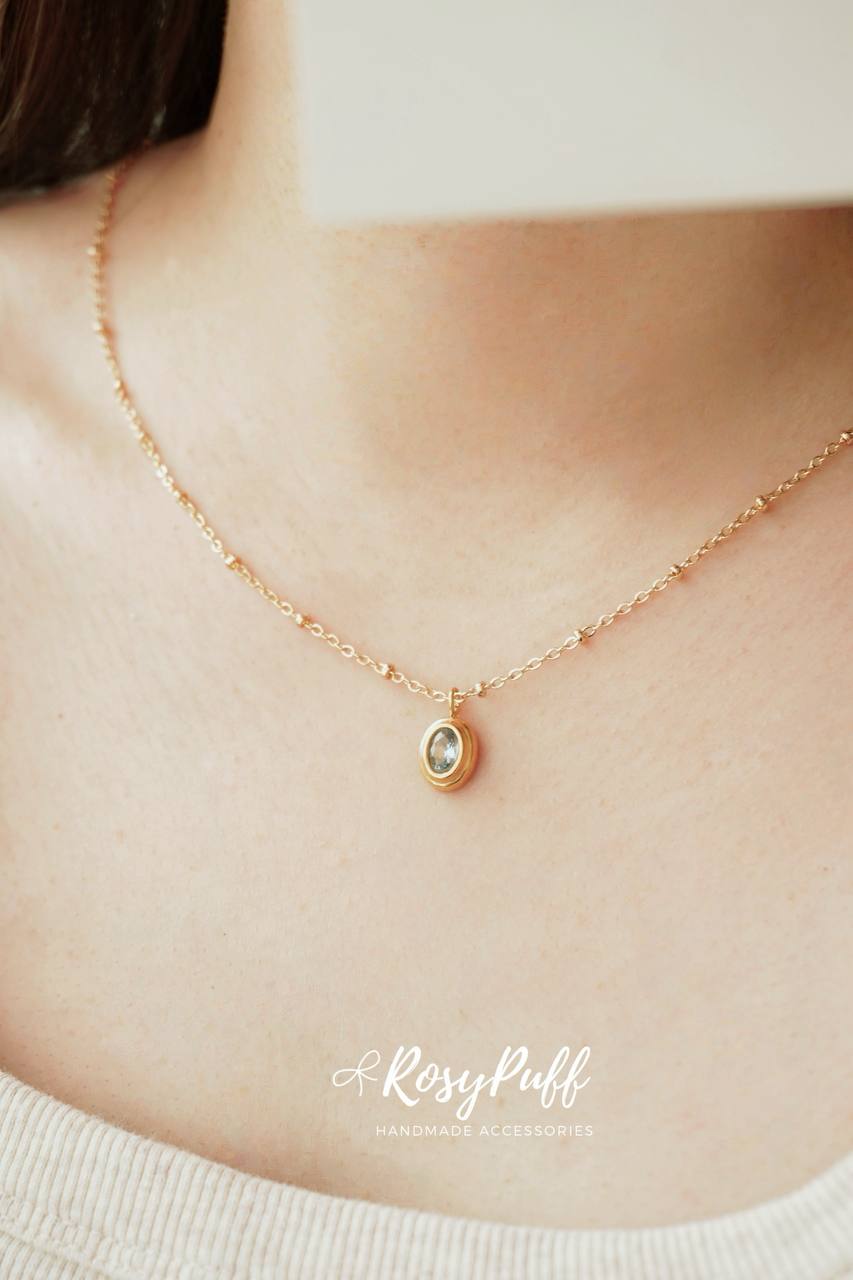 Oval Muse Necklace In Blue