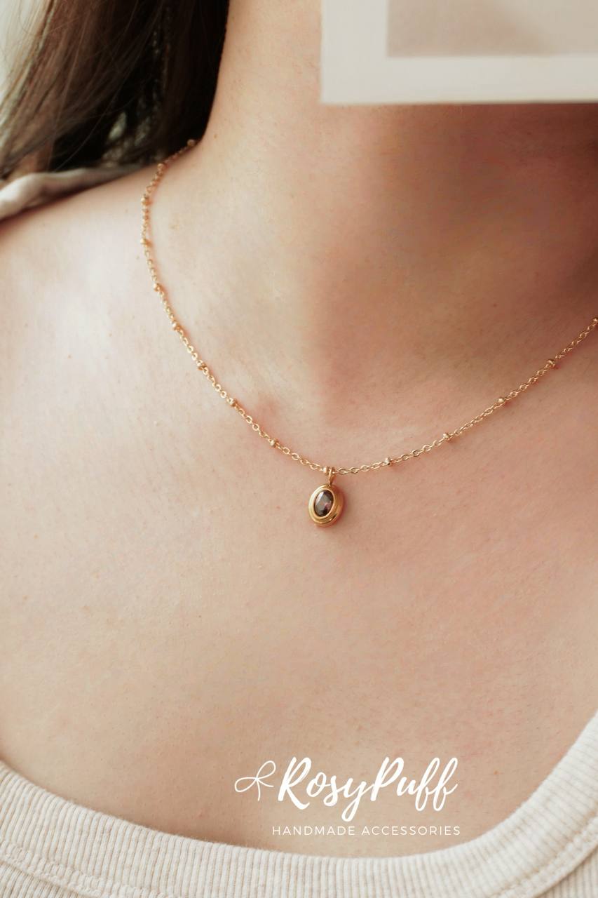 Oval Muse Necklace In Purple