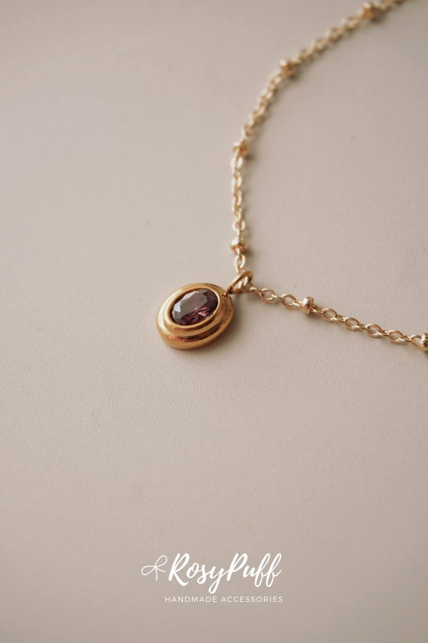 Oval Muse Necklace In Purple