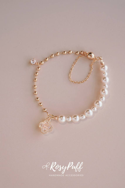 Clovia Pearls Bracelet