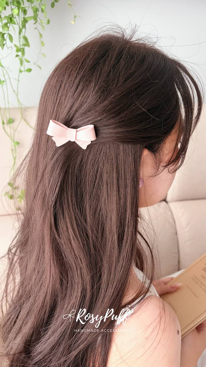 Petite Pink Bow Hair Clip