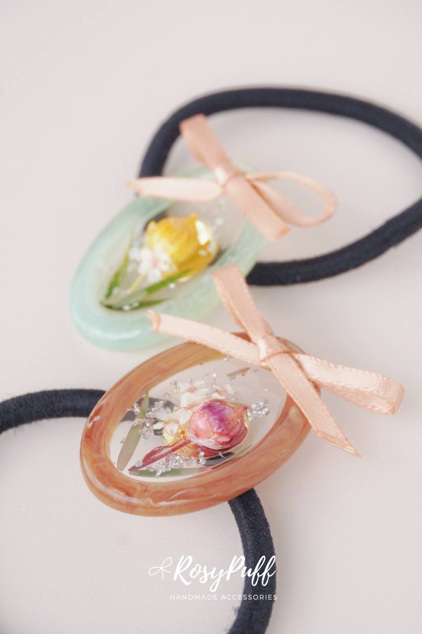 Vintage Flower Elastic Hair Tie In Brown