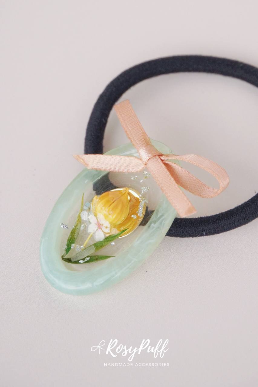 Vintage Flower Elastic Hair Tie In Mint