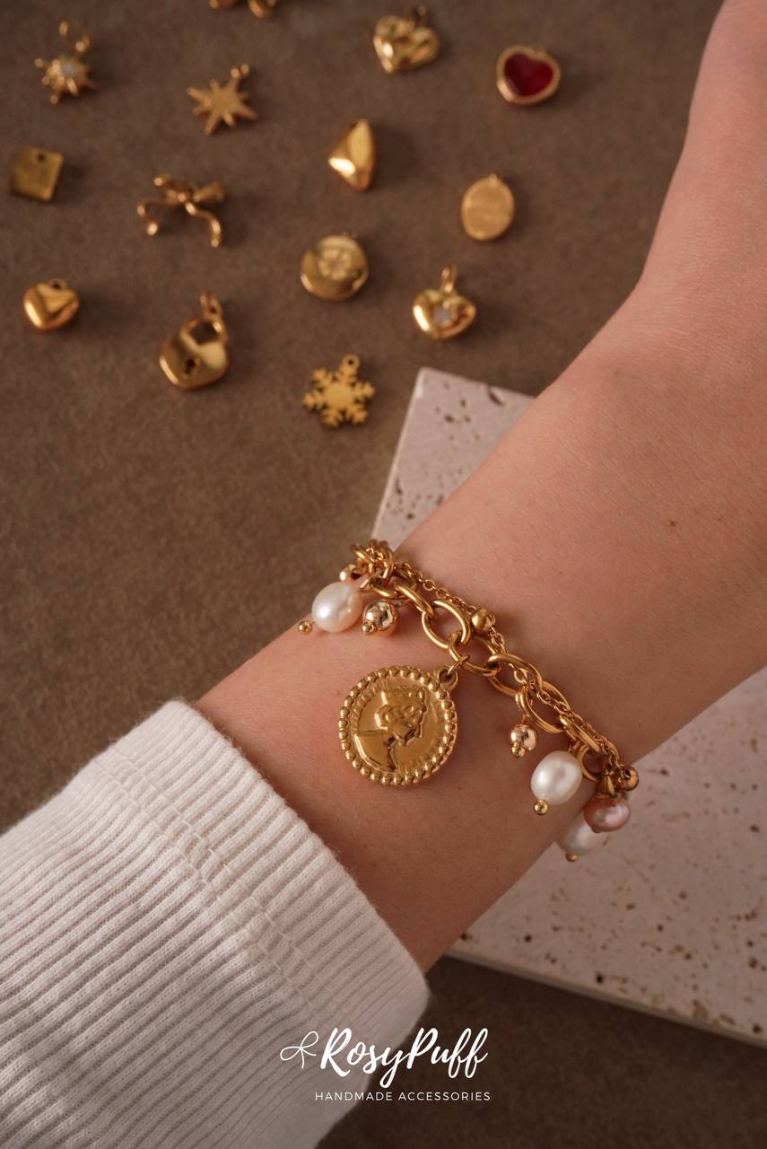 My Story Bracelet Bracelet w customizable charms (Water Resistant)