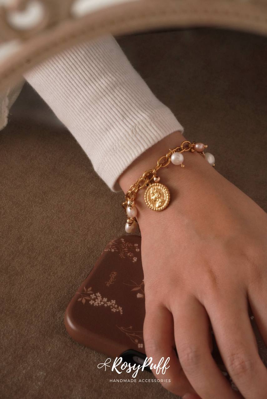 My Story Bracelet Bracelet w customizable charms (Water Resistant)