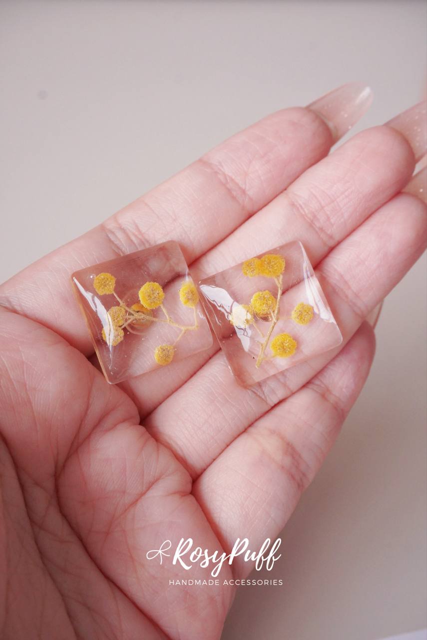 Billy Buttons Earrings