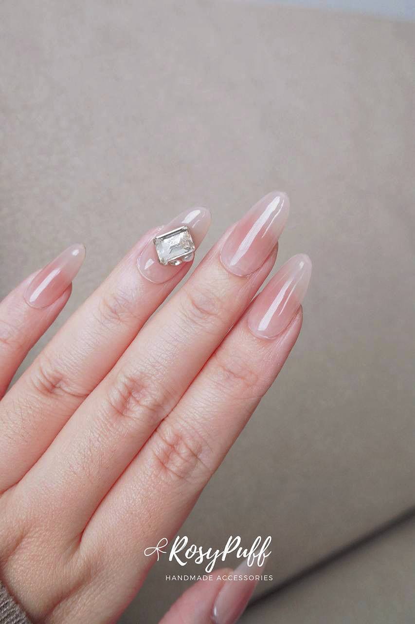 Velvet Lumière Press-On Nails