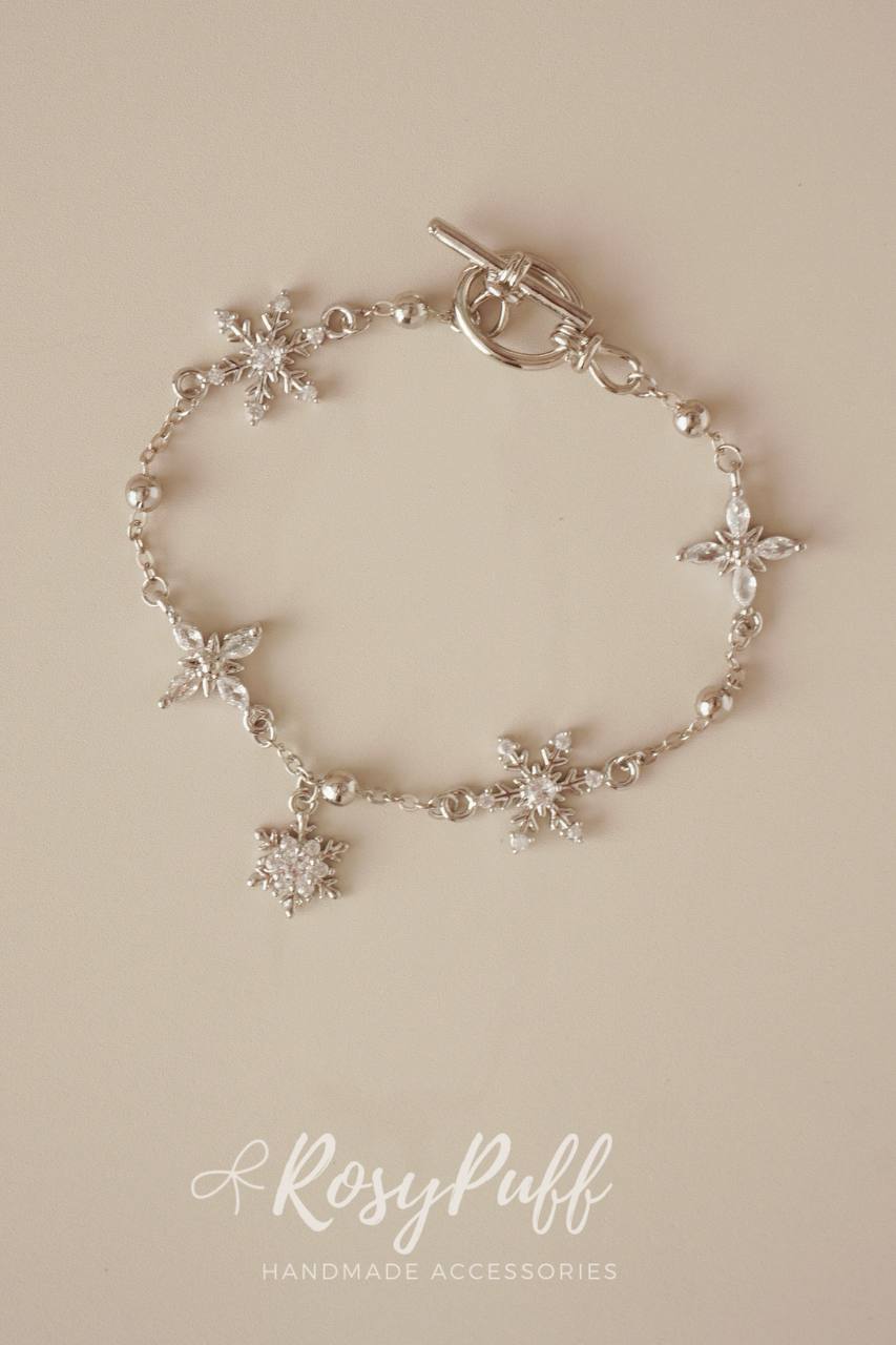 Festive Gleam Bracelet