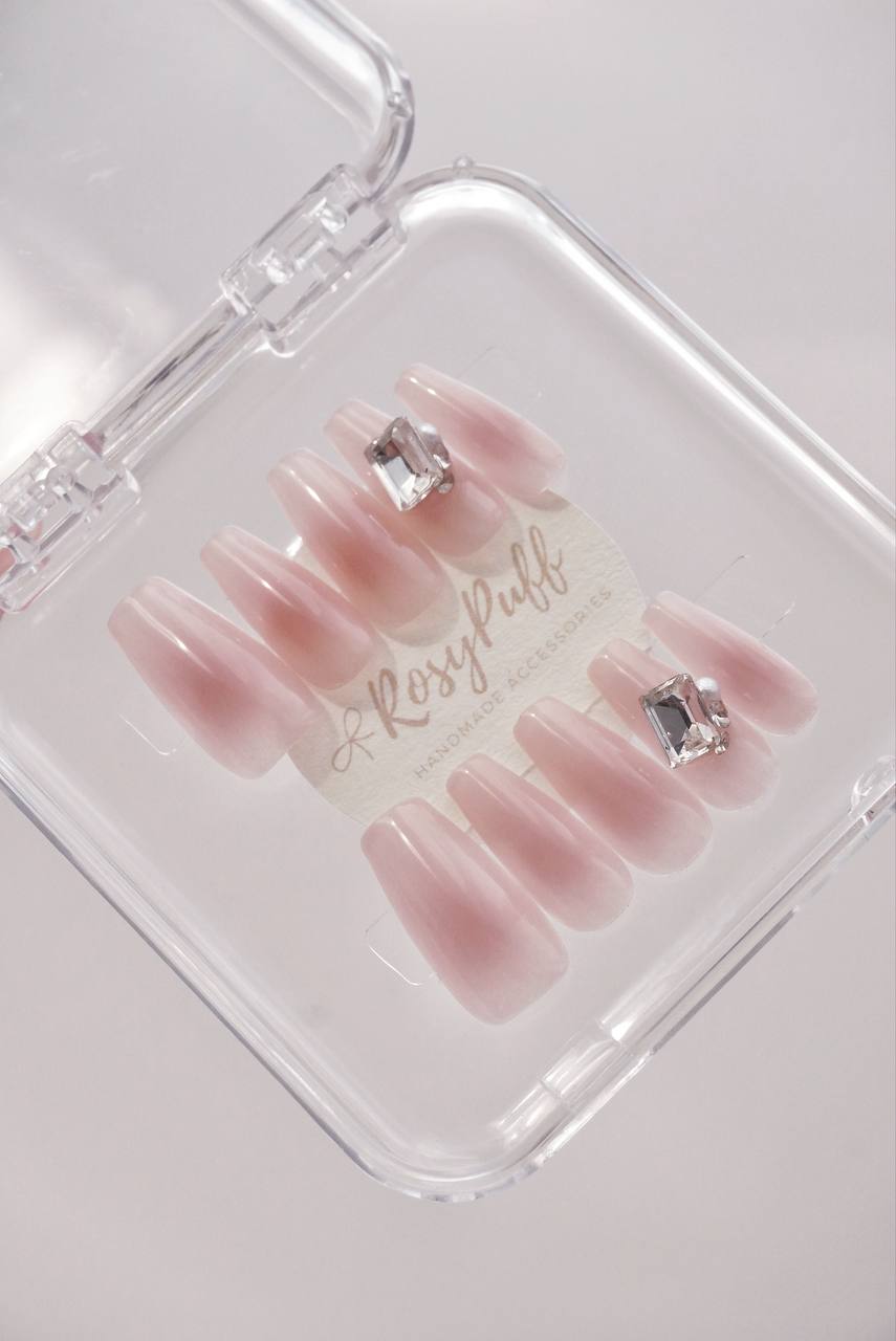 Velvet Lumière Press-On Nails