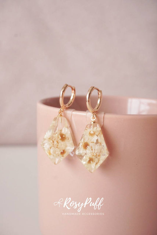 Morning Dewdrop Daisy Earrings