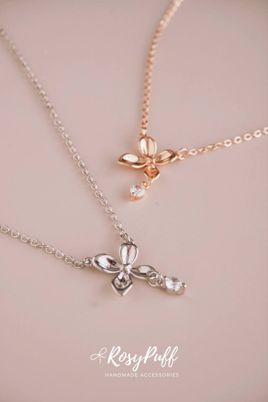 Blossom Necklace In Gold