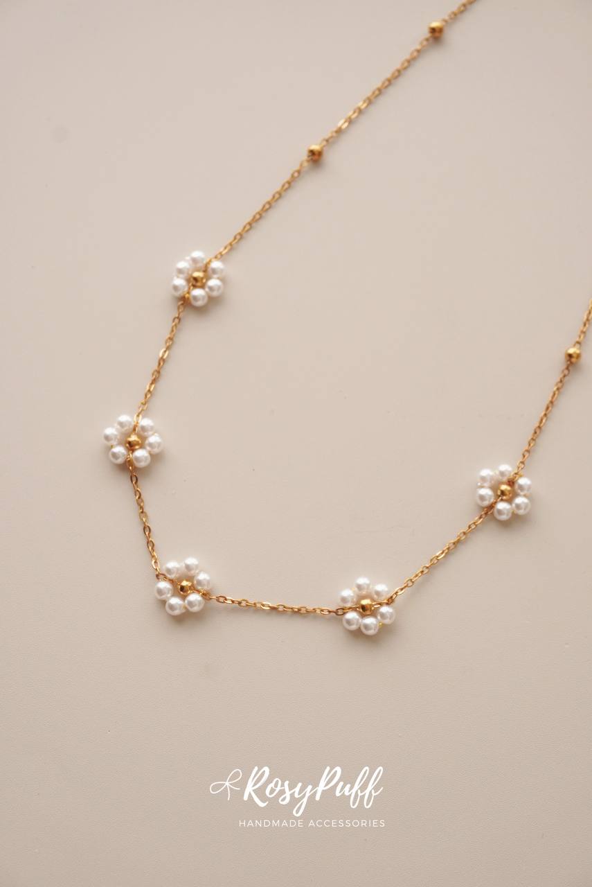 Daisy Necklace ( Water Resistance )