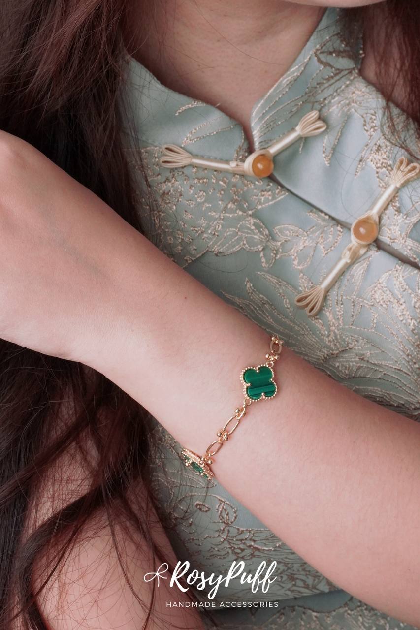 Jade Clovers Bracelet