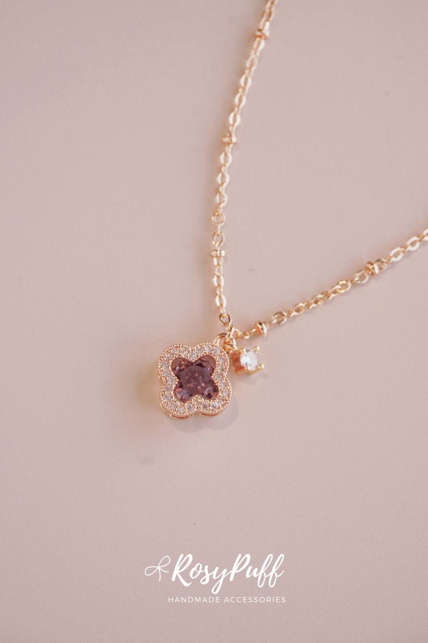 Clovera Necklace In Violet