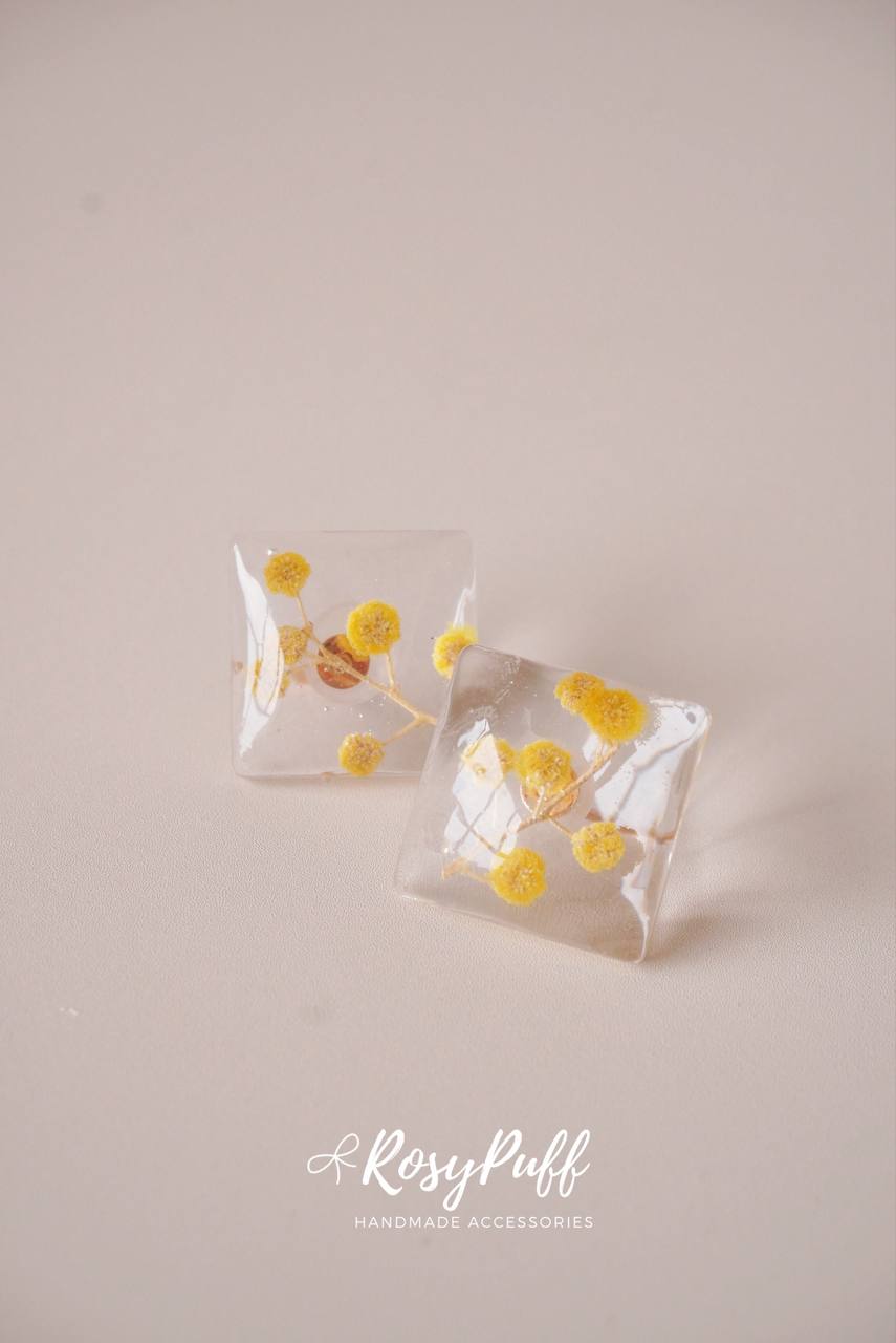 Billy Buttons Earrings