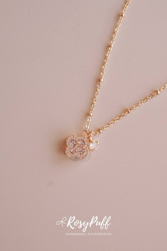 Clovera Necklace In Classic White