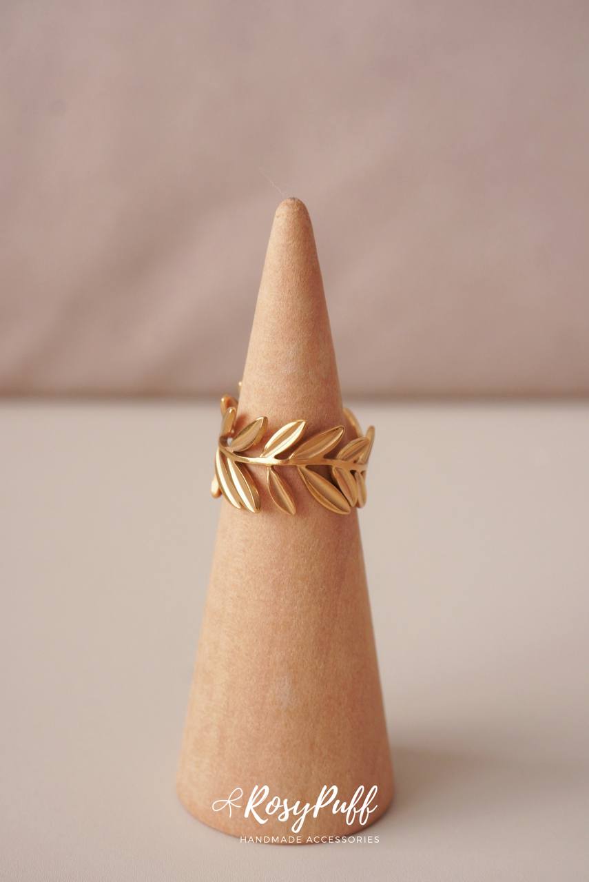 Laurel Leaf Ring In Gold ( Water Resistance)