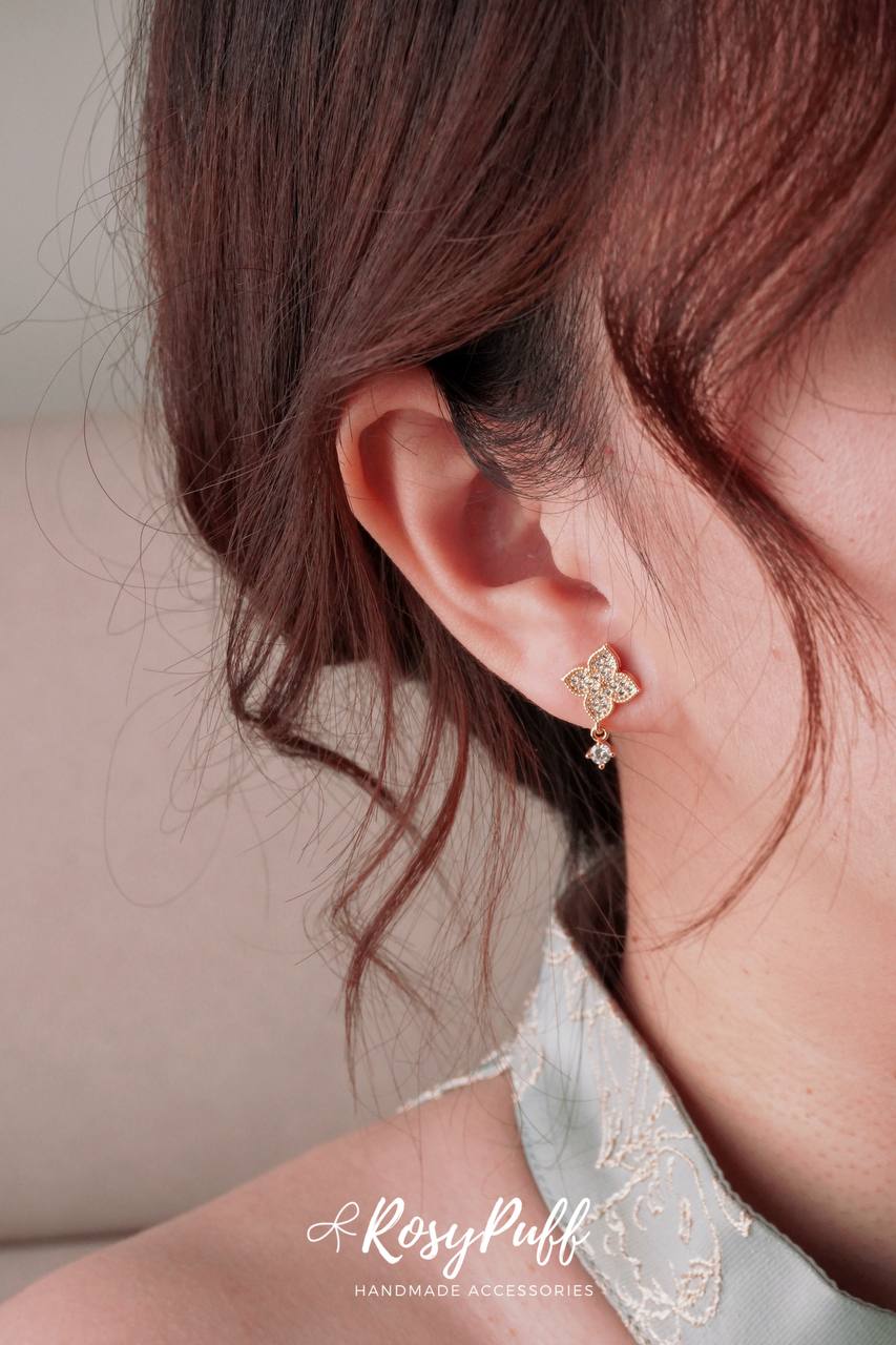 Clovers Radiant Earrings