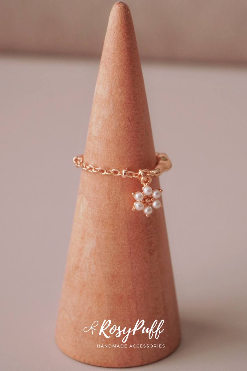 Pearl Petal Ring